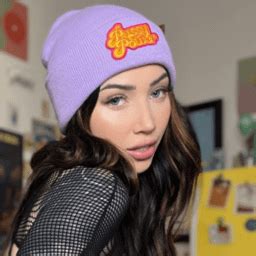 WILLOW HARPER HUGE TITS AND TIGHT PUSSY .